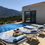 别墅 Iremia, Piscine A Debordement & Vue Panoramique *