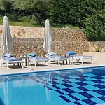 Villa Iremia, Piscine A Debordement & Vue Panoramique