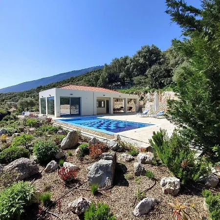 וילה Iremia, Piscine A Debordement & Vue Panoramique *