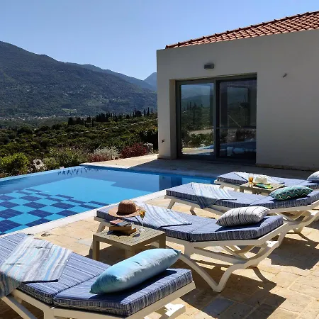 וילה Iremia, Piscine A Debordement & Vue Panoramique *
