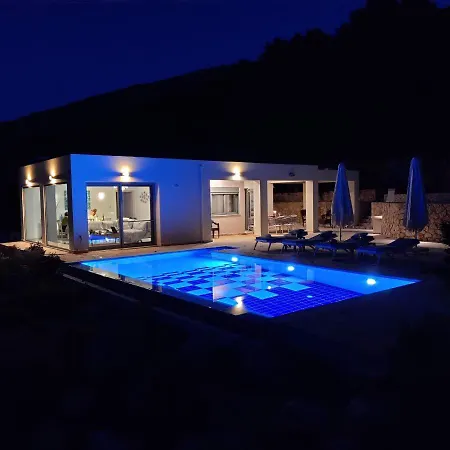 Iremia, Piscine A Debordement & Vue Panoramique Chaliotata