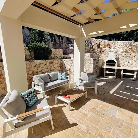 וילה Iremia, Piscine A Debordement & Vue Panoramique *